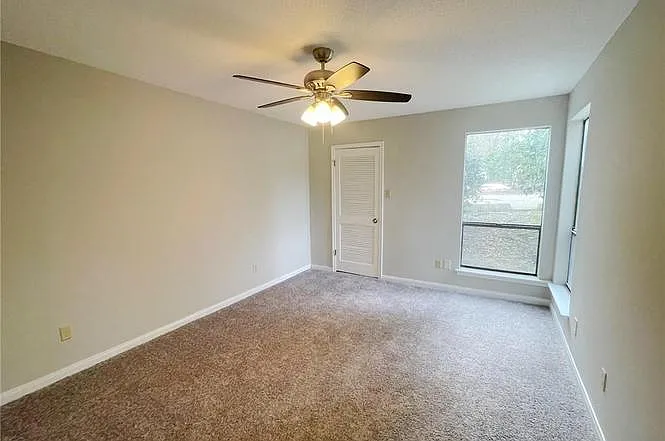 18 Jacqueline Ct — Photo 4