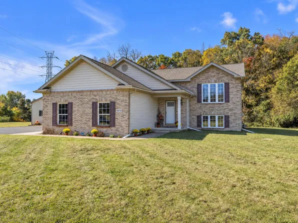 8970 High Creek Ct, Saline, MI 48176