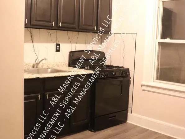 28 Beechwood Pl, Irvington, NJ 07111