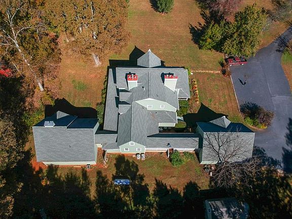 2nd image of 138 Mountain Meadows Dr