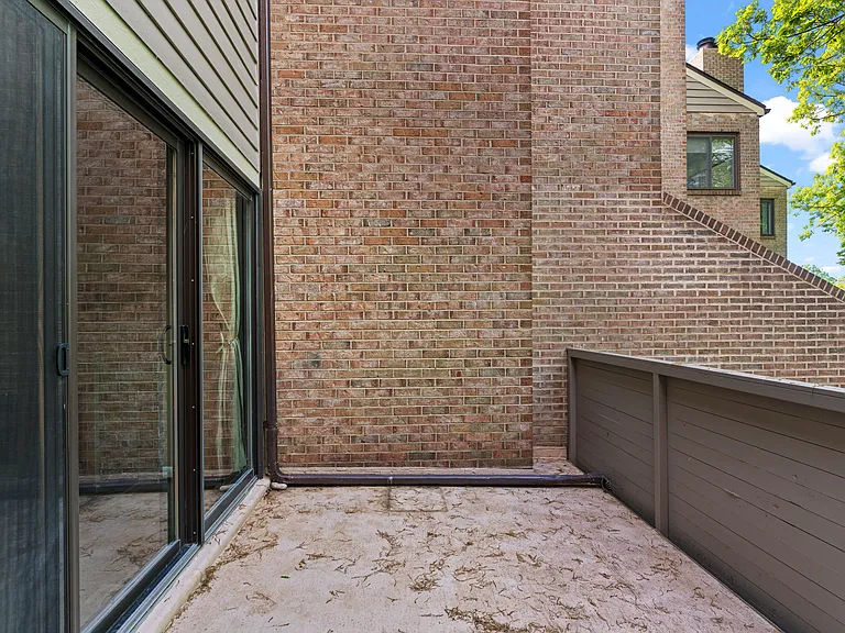 11120 Harbor Ct #1120 — Photo 8