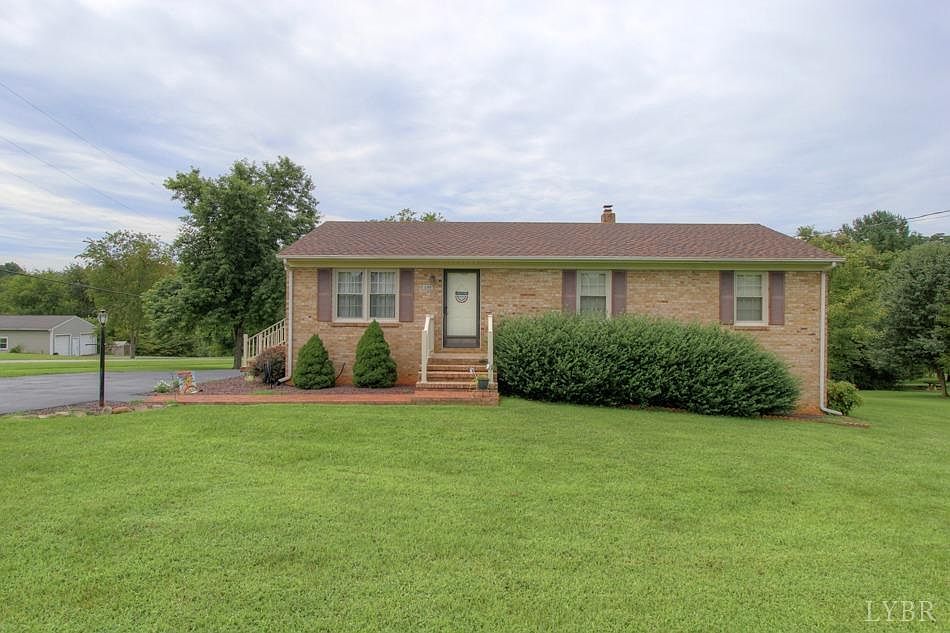 1st image of 190 Deerfield Dr