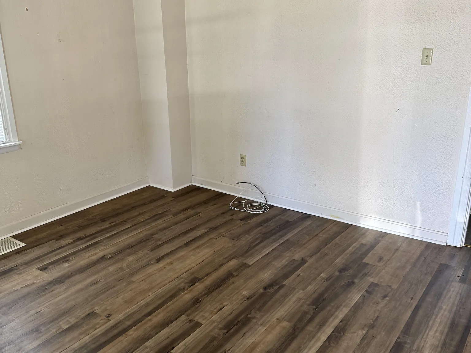 2 bed, $1,100 — Photo 4