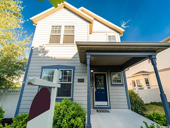 3rd image of 10899 S Tahoe Way