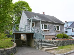 10 Worth St, Melrose, MA 02176