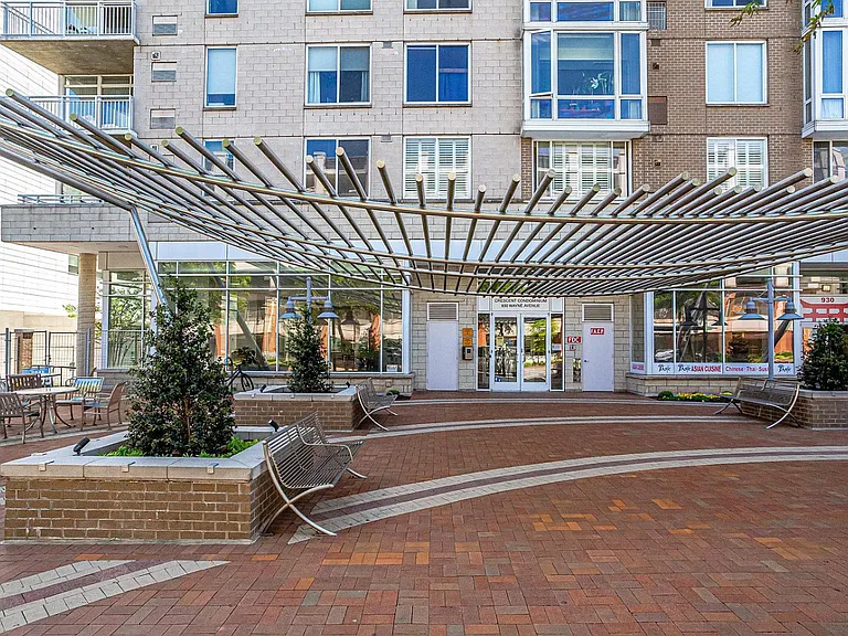 Secure entry to 930 Wayne, next to library, close to Whole Foods, Metro, new purple line stop etc.