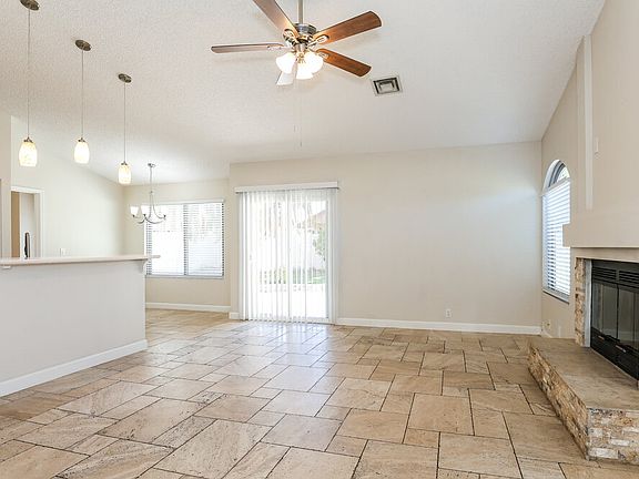 3rd image of 4452 E Wildwood Dr