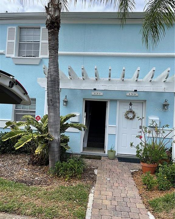 1st image of 137 Pompano Dr SE #70