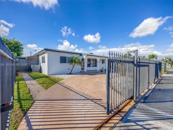 490 W 33rd Pl, Hialeah, FL 33012