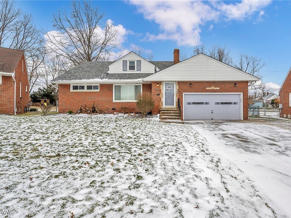 1st image of 22790 Fairlawn Dr