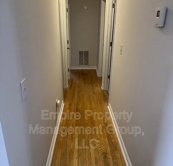 103 Yorkshire Dr — Photo 4
