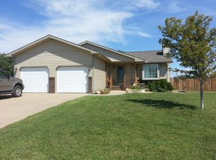 507 N 8th St, Canton, KS 67428