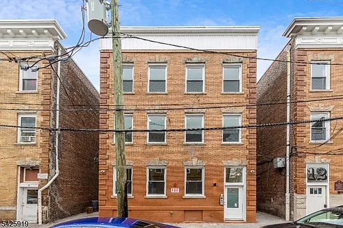 10 School St #7 Photo 1