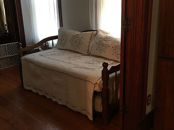 3rd image of 508 Hillsboro Ave