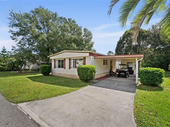 2060 Lamplight Cir, Mount Dora, FL 32757