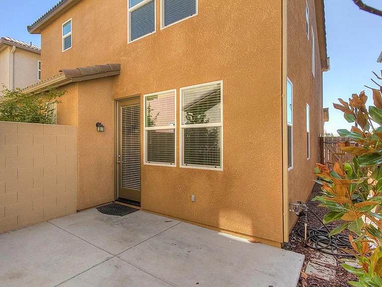1579 N Strada Way — Photo 14