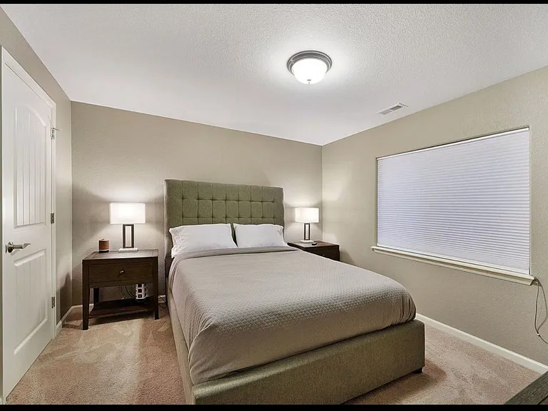 824 Yellow Jasper Point — Photo 13