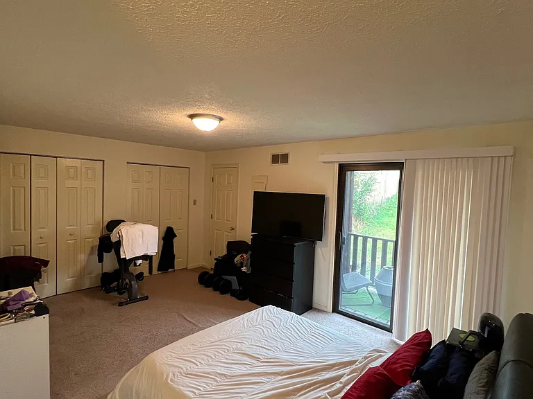 145 Southern Ave #3 — Photo 10