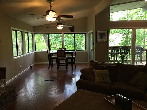 4th image of 47 Basore Dr
