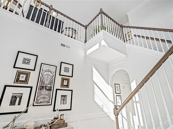 5th image of 105 Brown Bark Ln #105