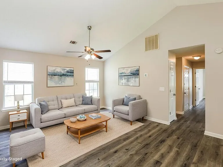 1310 Waterton Trl — Photo 4