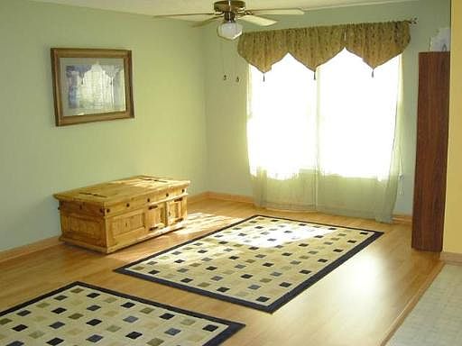2nd image of 4806 SILENT LAKE DR