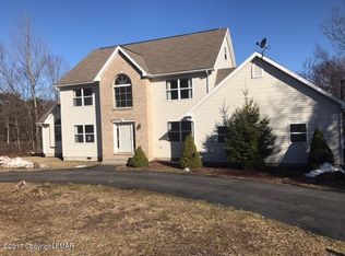 613 Mountain Rd, Blakeslee, PA 18610