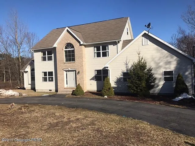 613 Mountain Rd photo 1