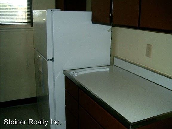 4th image of 125 Baywood Ave APT A4