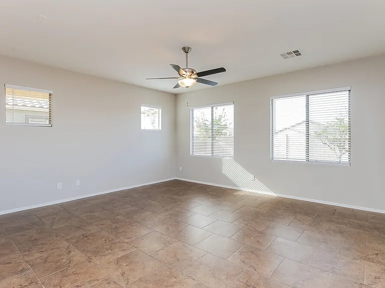 38514 N Navarro Dr — Photo 3