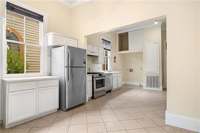 3605 Banks St — Photo 10