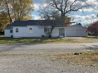 245 E Ellis St, Cisco, IL 61830