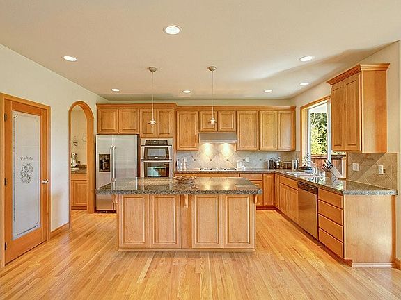 4th image of 20232 134th Ave NE