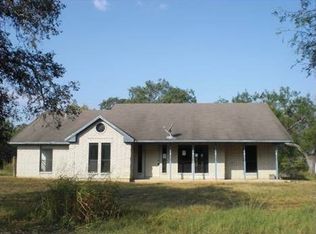 1044 Sheffield Rd, Seguin, TX 78155