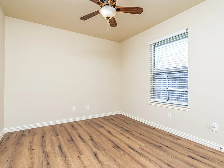 211 Dove Mdws — Photo 11