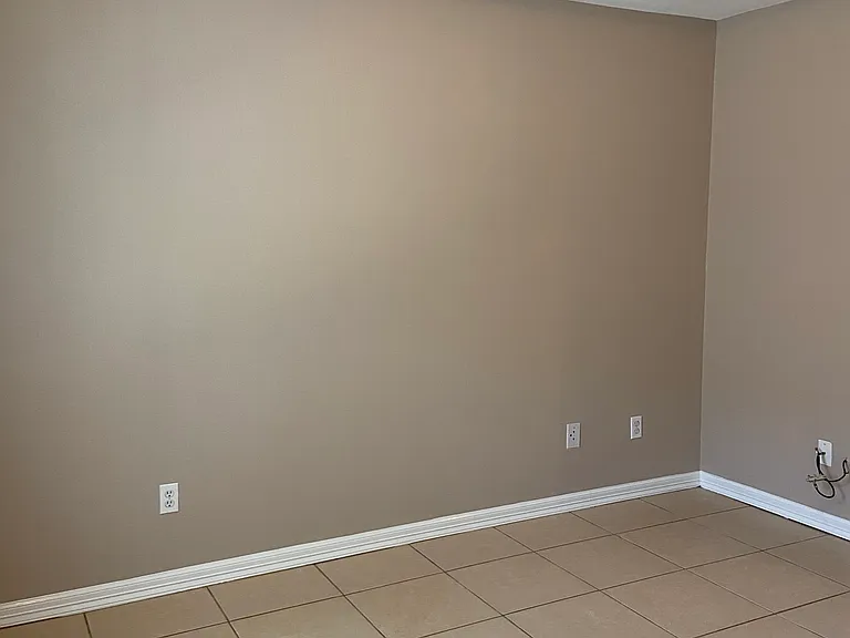 2105 Aruba Dr #3 — Photo 9