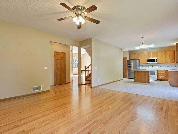 4th image of 3475 Savannah Ave