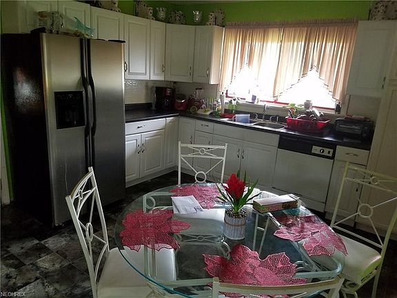 5th image of 3351 Maurer Dr