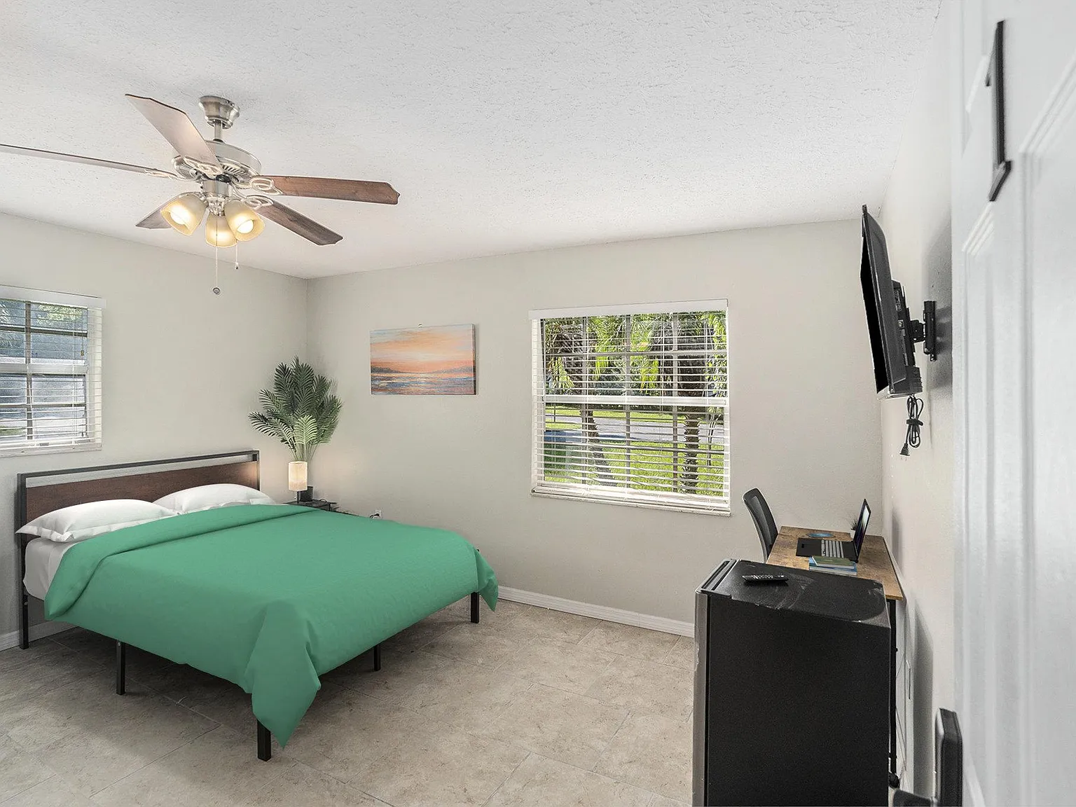 4 bed, 2.0 bath, 2264 sqft, $888 — Photo 1