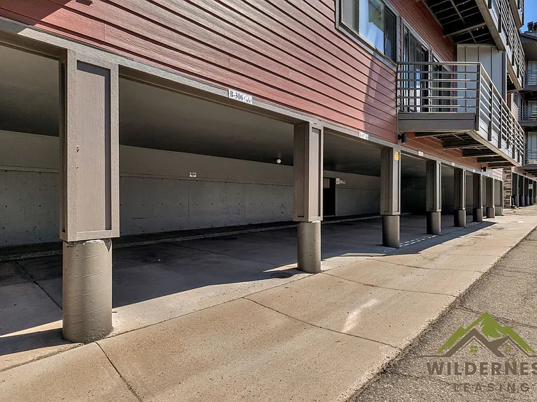 9825 Ryan Gulch Rd #306B — Photo 32
