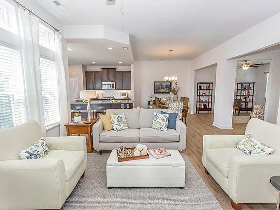 These photos are representative of this floor plan, but all options may not be available in every co