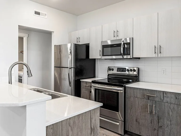 Northview Apartment Homes — Photo 10