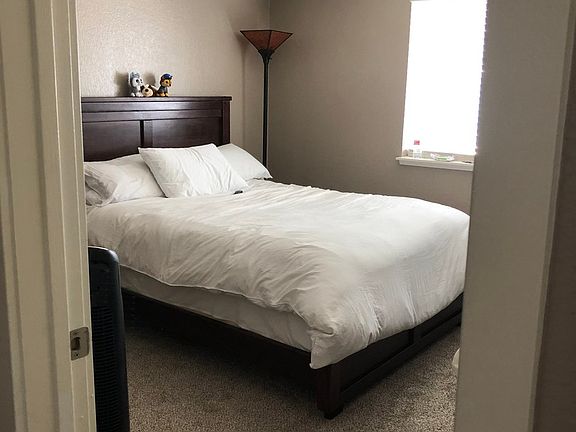 5th image of 16817 Larch Way E #D-202