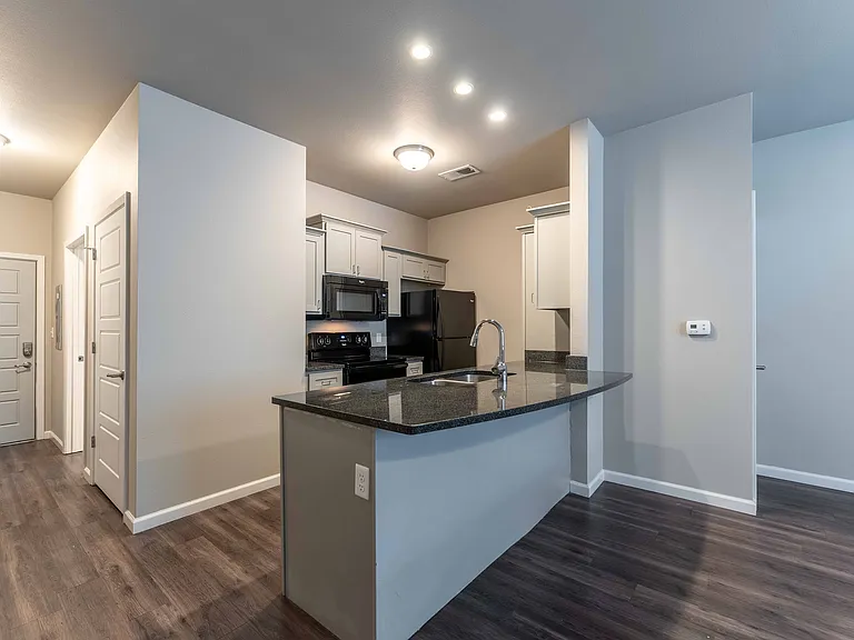 Coryell Commons — Photo 38