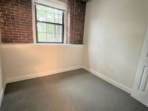 4th image of 11 Villa St Unit 101