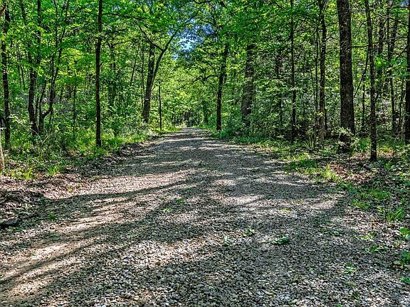 4th image of 757 County Road 2250