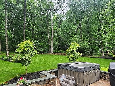 2nd image of 6 Morey Ln