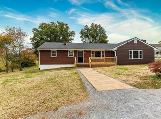 1048 Ash Tree Dr, Thaxton, VA 24174