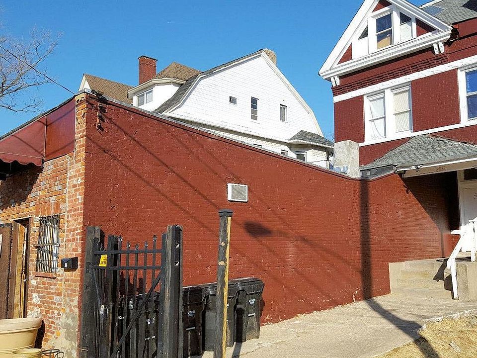 1st image of 2832 Stanton Ave