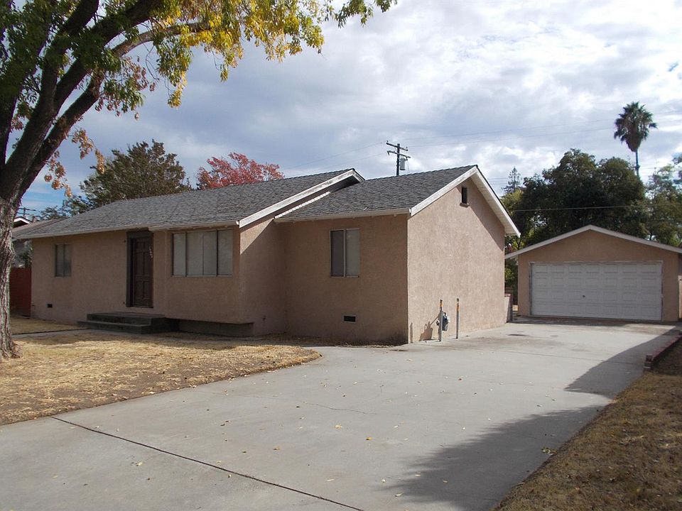 2nd image of 1320 Del Monte Ave